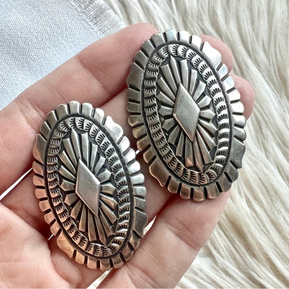 SOUTHWESTERN Vintage Sterling Silver XL Concho Stud Post Earrings - Picture 1 of 8